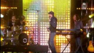 Enrique Iglesias - I Like It & Tired Of Being Sorry Live (at M6 Mobile Music Live 2010)