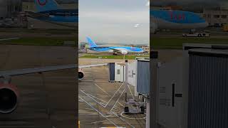 Runway View #airport #airportlook #aeroplanevideos #flightvlog #flightvideos