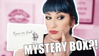 What IS this Mystery Box? Wonderful Objects by Wonder & Co Unboxing/First Impressions