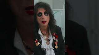 Alice Cooper HATES the Power Hour