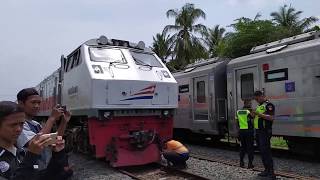 JARANG TERJADI! Proses pergantian lokomotif di Stasiun Manonjaya