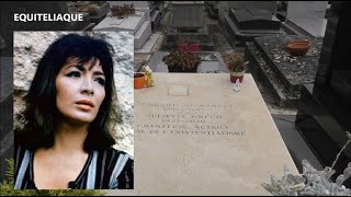 Tombe de Juliette Gréco au cimetière de Montparnasse à Paris