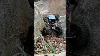 @INJORA buggy climbs vertical wall