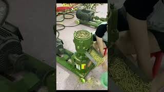 Feed pellet machine use corn and grass #pelletmachine #machine