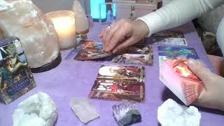 *TAROT INTERACTIVO ¿QUE HARÁ CON NUESTRA HISTORIA DE AMOR MI PERSONA ESPECIAL, ALMA/LLAMA GEMELA?*