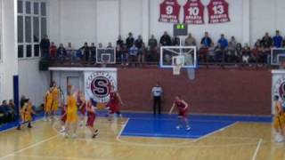 Jakub TheRock Skála - buzzer beater at Sparta