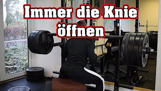 Wie du bei Kniebeugen die Knie immer nach Außen drückst