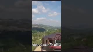 Las casas más extrañas donde viven personas! No te pierdas de descubrir estos lugares.