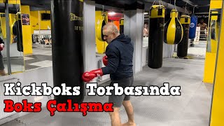 Kickboks Torbasında Boks Çalışma