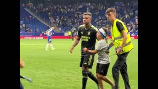 Rodrygo gave time to his fans while the Match is playing #shorts #rodrygogoes #football