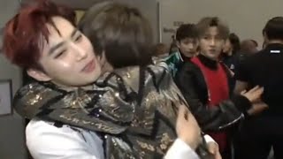 Милое взаимодействие Сухо и Тэхена /BTS TAEHYUNG AND EXO SUHO 🥰 EXO & BTS 🥰MAMA 2016