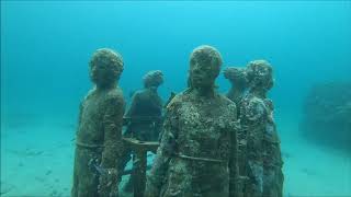 Underwater sculpture park