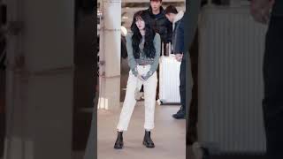 momo twice airport fashion