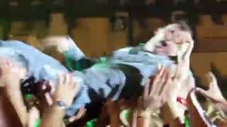 9) Crowdsurfing a'la James Blunt - Warszawa 03.10.2014