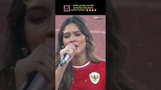 Menggetarkan Lawa yang main di  Stadion gelora Bung Karno Indonesian.