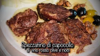 Spezzatino al vino rosso, olive e noci