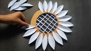 How to make wall hanging with cardboard | कार्डबोर्ड से वॉल हैंगिंग कैसे करें @craftswalker858