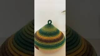 Green basket with lid made of jute and wool 19 cm x 20.5 cm