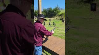 Widder shoots his 460 Rowlands gunfighter style