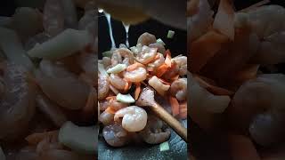 Cooking shrimps with the twise of lemon juice #simple easy cooking #shorts