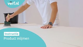 Behangen met papierbehang: product inlijmen | Behang Instructies | Verf.nl