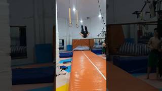 ژاپنی پیچ وارو از امین #parkour #آموزش #پارکور #رشت #زندگی #gym #قدرت #ورزش #iran #استقامت