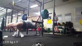 Bench 140 kg x 3