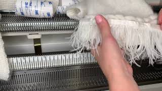 Декорирую пером вязаное платье. С ПРИМЕРКОЙ! Тестируем липучку с AliExpress || Knitting machine