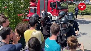 Tres detinguts en el desallotjament de l'Horta Alliberada a Sant Cugat