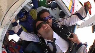 Caiga Quien Caiga | Animando la Selección | Skydive MADRID