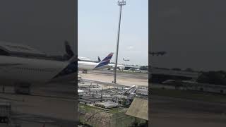 Airbus A330-243 Azul Linhas Aéreas pousando em Manaus MAO