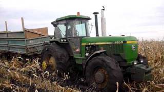 John Deere 4650 (Kapszula) Elakadás