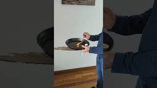 Räuchern mit Palo Santo - kann dir helfen unerwünschte Energien aus den Räumen zu entfernen.