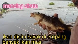 sampe heran?? ikanya banyak kayak di empang!!mancing cirata