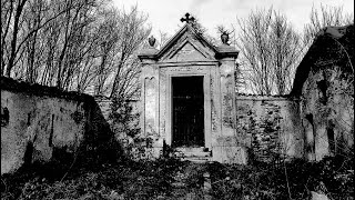 Storico cimitero abbandonato X secolo #urbex #abbandono #paranormale #urbexitalia