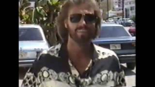 Bee Gees on Bay Road (Studio) with fans 1990