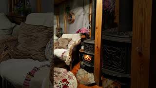 Sleep in a Cozy Snowy Cabin | Winter Ambience with Crackling Fireplace Sounds and Relaxing Snow