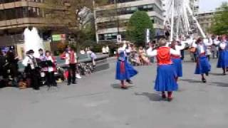 Morris dancing - Sheffield city centre