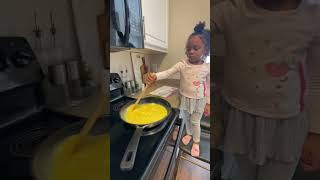 How to Cook Eggs (Make Scrambled Eggs with a kid)  #shorts #eggs #breakfast