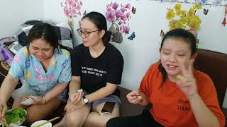 Cùng gia đình và các con đi ăn lễ Chúc tất cả bà con ngày lễ vui vẻ ấm áp bên gia đình thân yêu nha