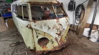 vw splitbuss 1962 and vw barndoor 1954