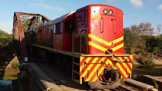 Locomotiva G8 e G12 da RFFSA  no trecho