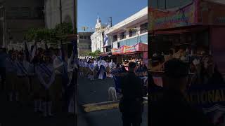 Inicio del desfile