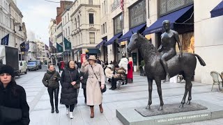 “Buckingham Stroll: A Majestic Walking Tour Through London’s Historic Heart”