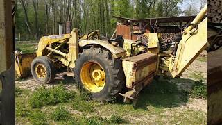 Tractopelle John Deere JD400 avant sa restauration