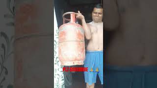 Gas cylender lift with 2 finger 💪💪🔥🔥#trending#fitness plz subscribe 🙏🙏