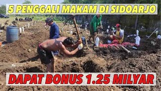 Penggali Makam di Sidoarjo Dapat Bonus 1,25 Milyar