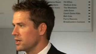 Michael Owen discusses England, Uniteds great fans, squad b