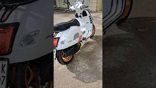 Vespa GTS 300 custom paint wite pearl #vespa