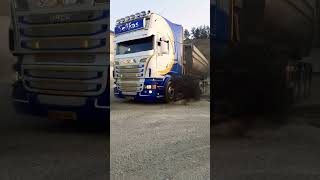 SCANIA V8 SOUND 😍OLD SCHOOL TRUCK 🚚